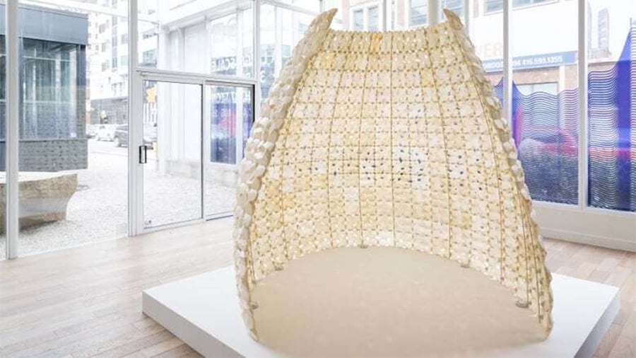 The Saltygloo is composed by 336 unique panels each 3D printed in salt material