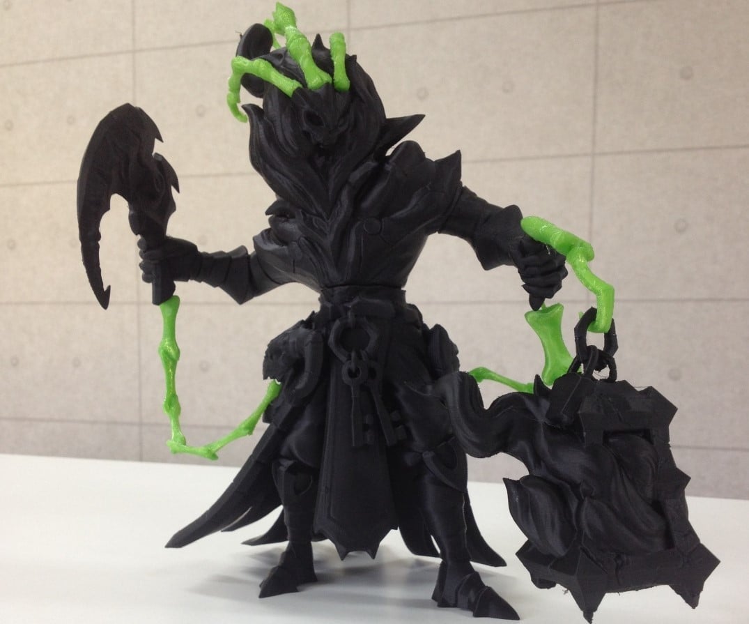 Collect the souls of your enemies with this Thresh model