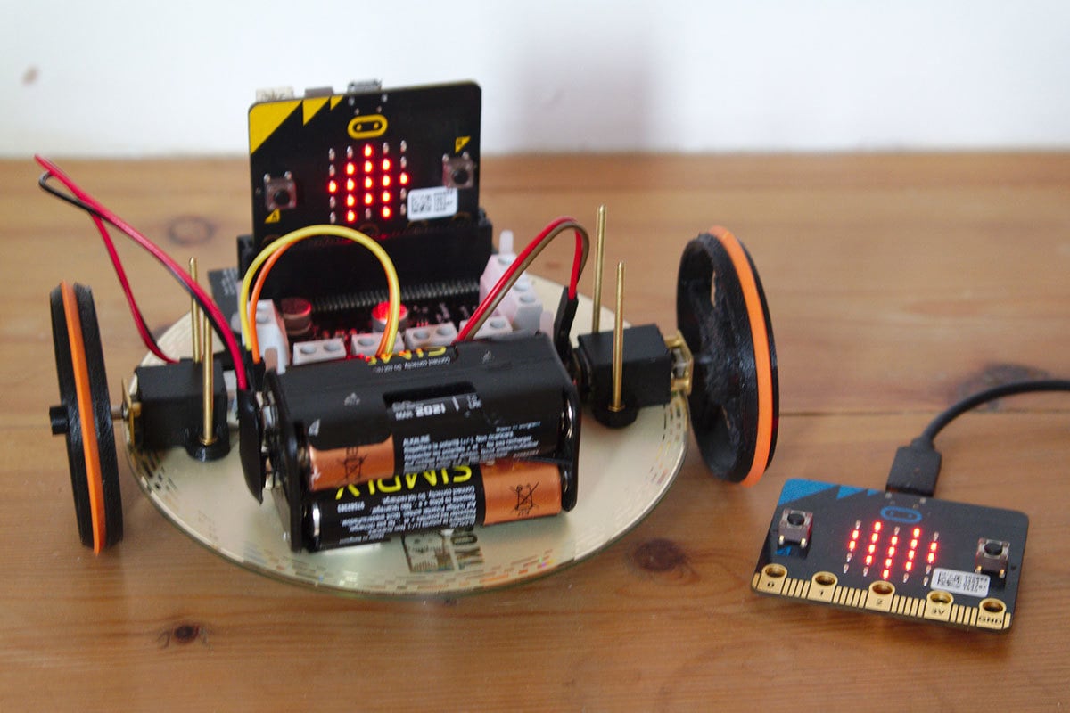 A remote-controlled robot made with a Micro Bit
