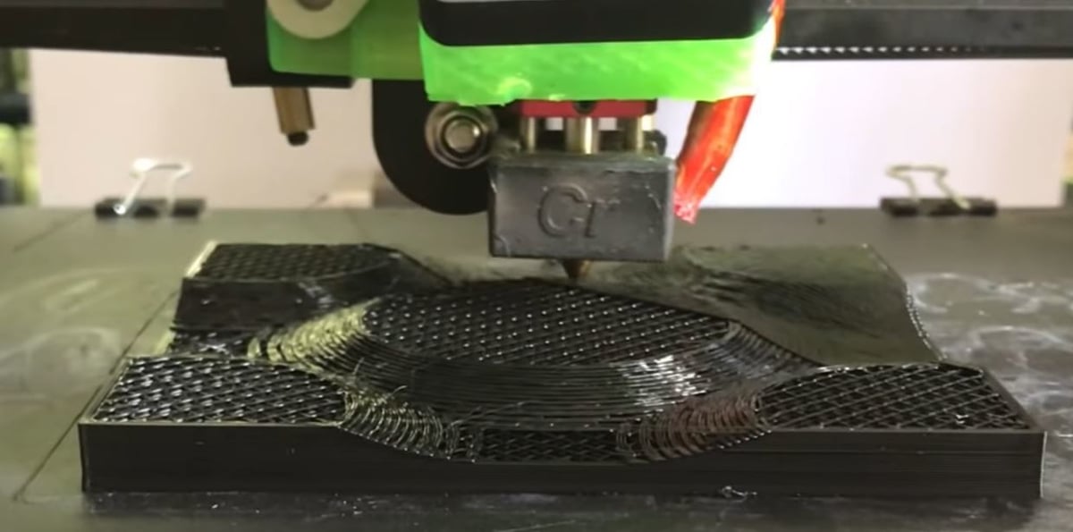 Printing starts with a curved base and then the non-planar motion to cover the base