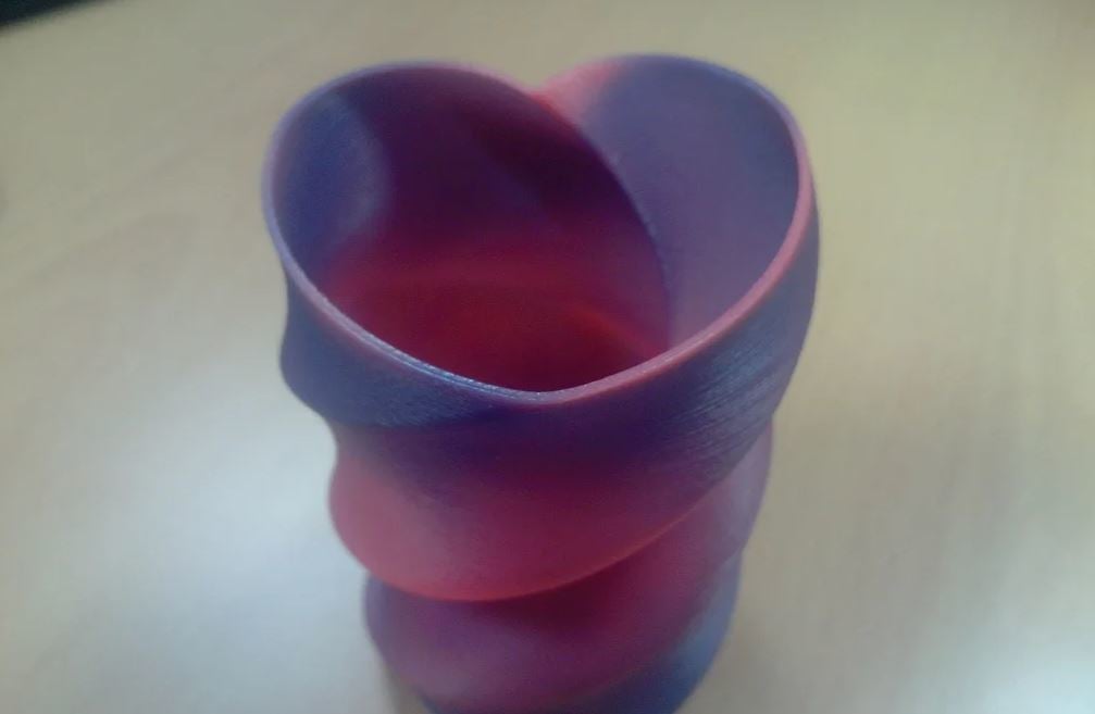 Print this model in a multicolor filament for a dynamic effect