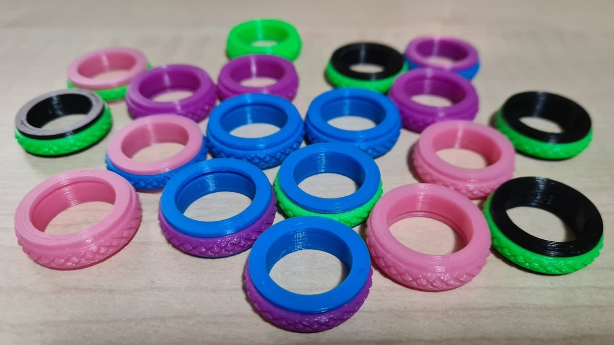 STL file Finger Spinners Print-in-Place Fidget Toy for Fun ADHD Anxiety  Relief 👌・Design to download and 3D print・Cults