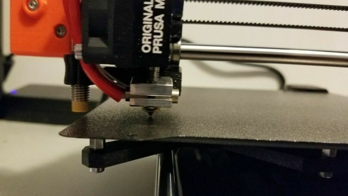 The Prusa i3 MK3S+ comes with a PEI spring steel build plate and you can use a similar one on the CR-6 SE