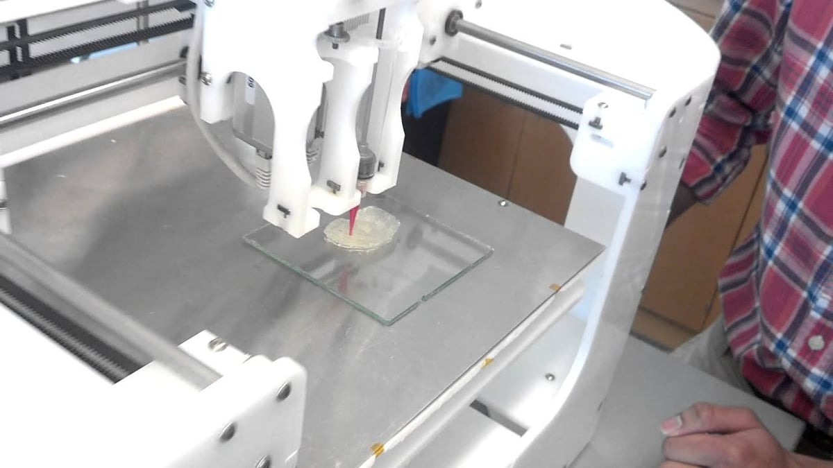 This printer is making a mold, which will be used to produce a scaffold