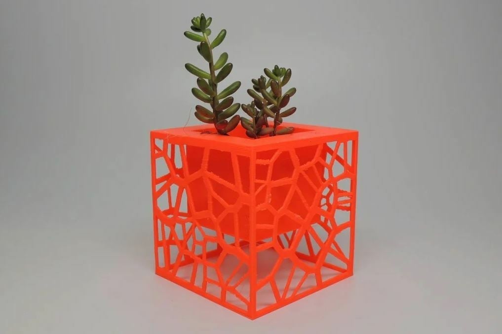 This planter will need supports to print successfully