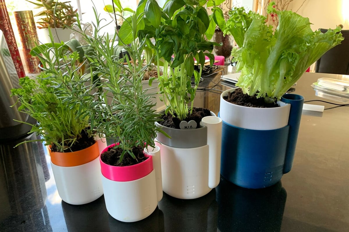 You'll only need two 3D printed parts for this planter to water itself