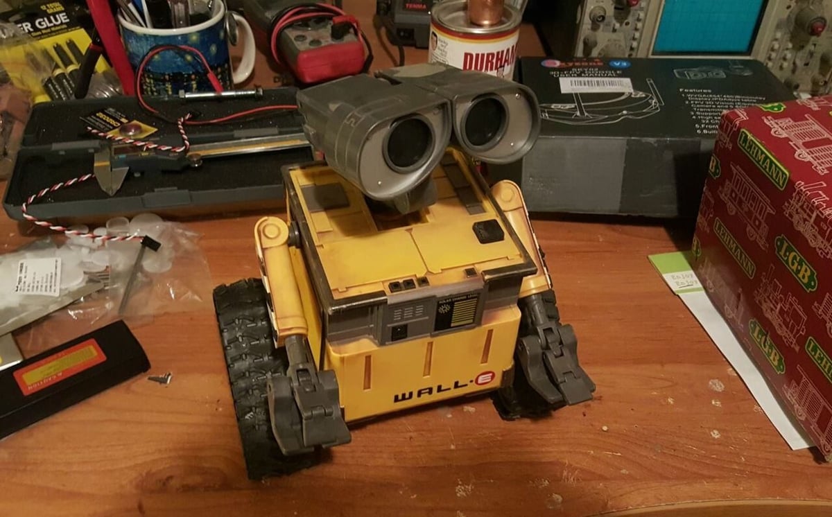 STL file WALL-E ARDUINO ROBOT 🤖・3D print design to download・Cults