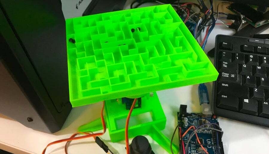 This 3D printed maze is controlled by either a joistick or even through Android smartphone
