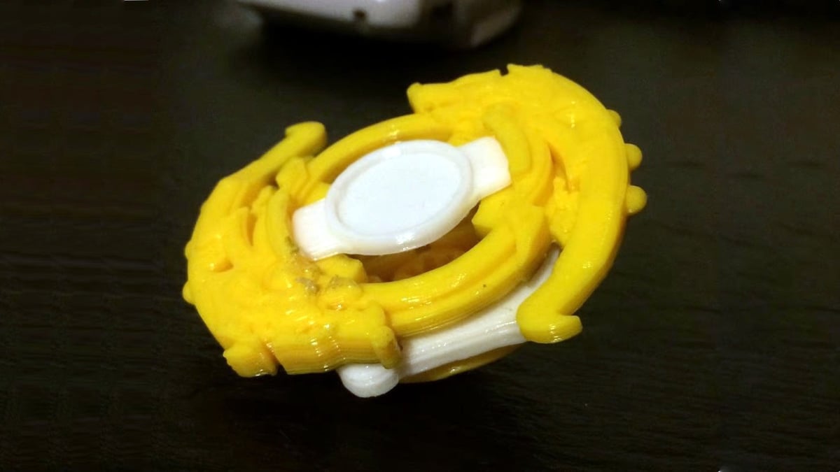 This model is an original design but it could fit in with any plastic Beyblade