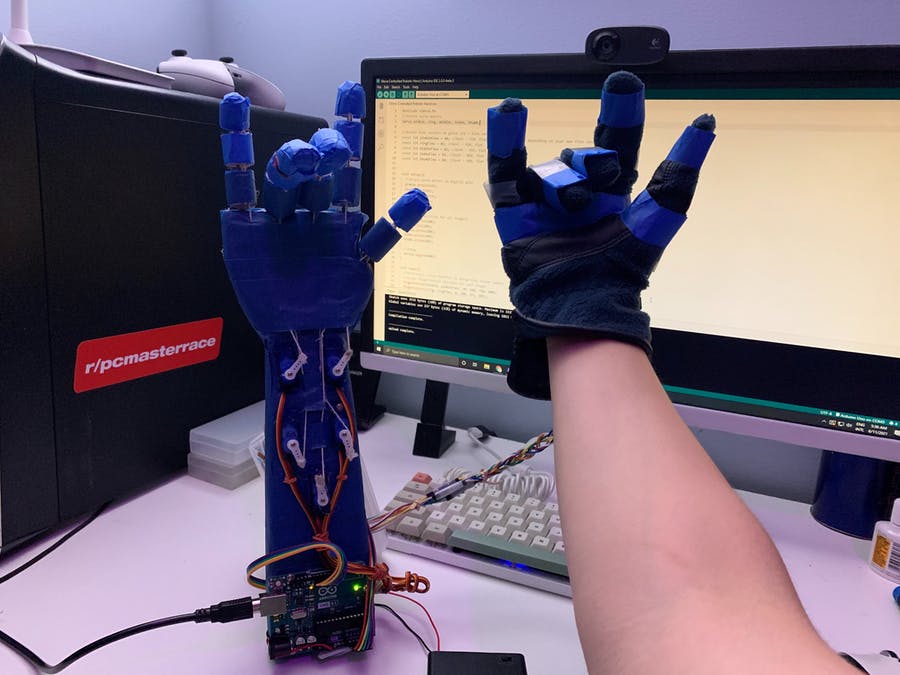 Foto de Projetos Arduino – top 50: Mão robótica controlada por luva