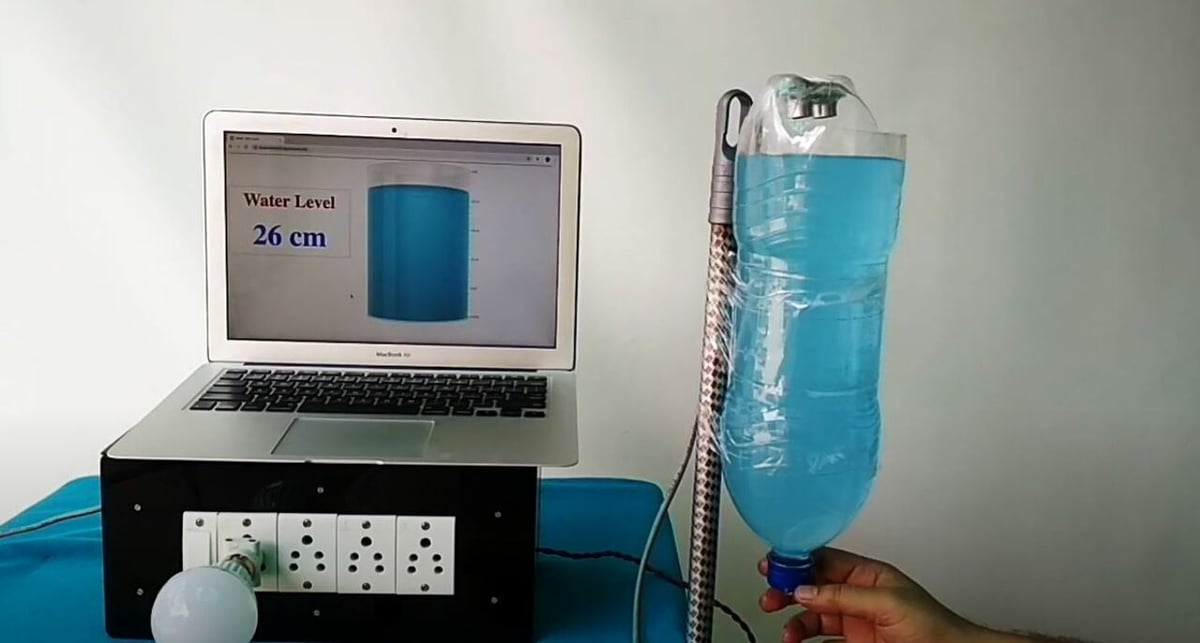This device can detect how much water is in a tank and display the data