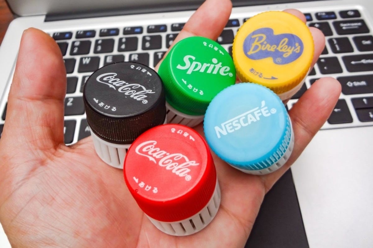 Image of Easy & Fun Things to 3D Print: Mini Containers for Bottle Caps
