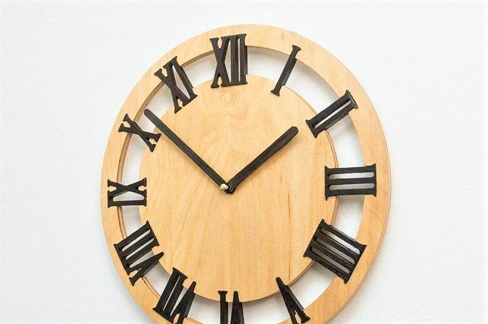 Contrasting wood makes this piece of art even more impressive!