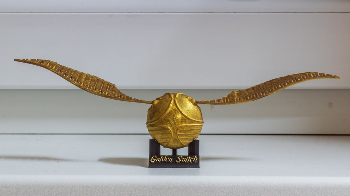 Do I have a problem with adhesion? I'm trying to print a Golden Snitch wings,  I managed to make one, but the other attempts were all failures The last  pic is a