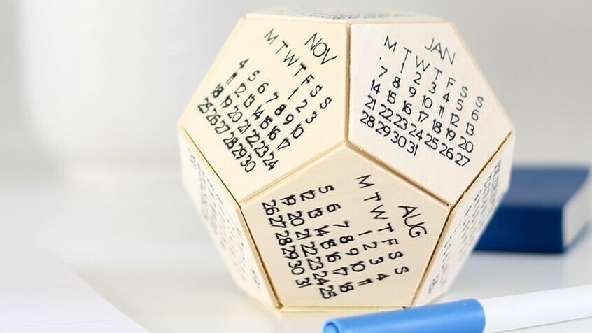 With a dodecahedron shape, this desk calendar has both decorative and practical appeal
