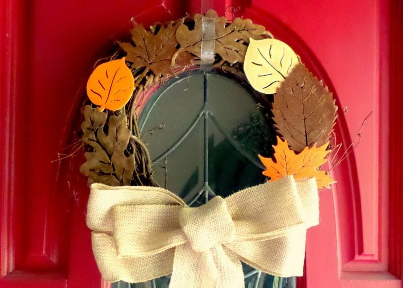 There are five different leaf designs that make for a great fall wreath