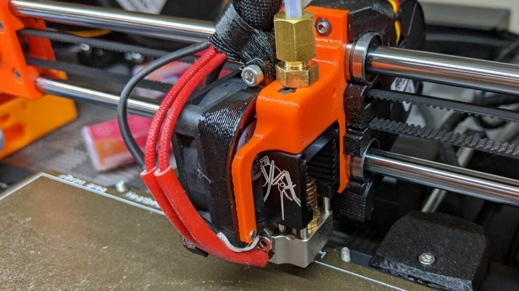 The Mosquito can be fitted to different prints using custom 3D printed mounts