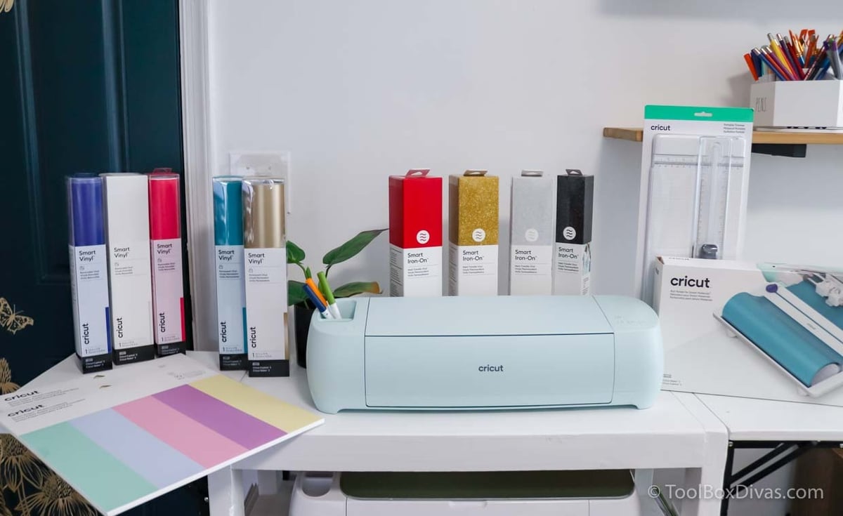 Getting acquainted with the Cricut Explrore 3 with Tool Box Divas