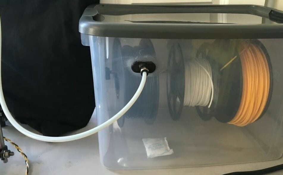 Airtight dry boxes can keep your filament protected from humidity