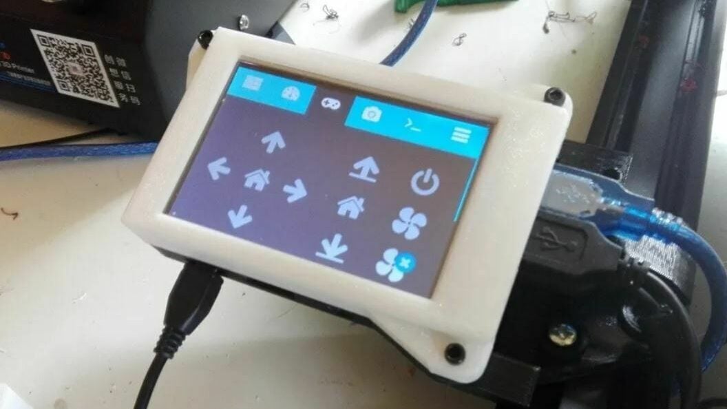 TouchUI allows you to move the components on your printer and control the fans