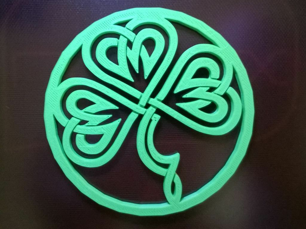 Let this Celtic clover coaster keep your tables safe from marks and rings!