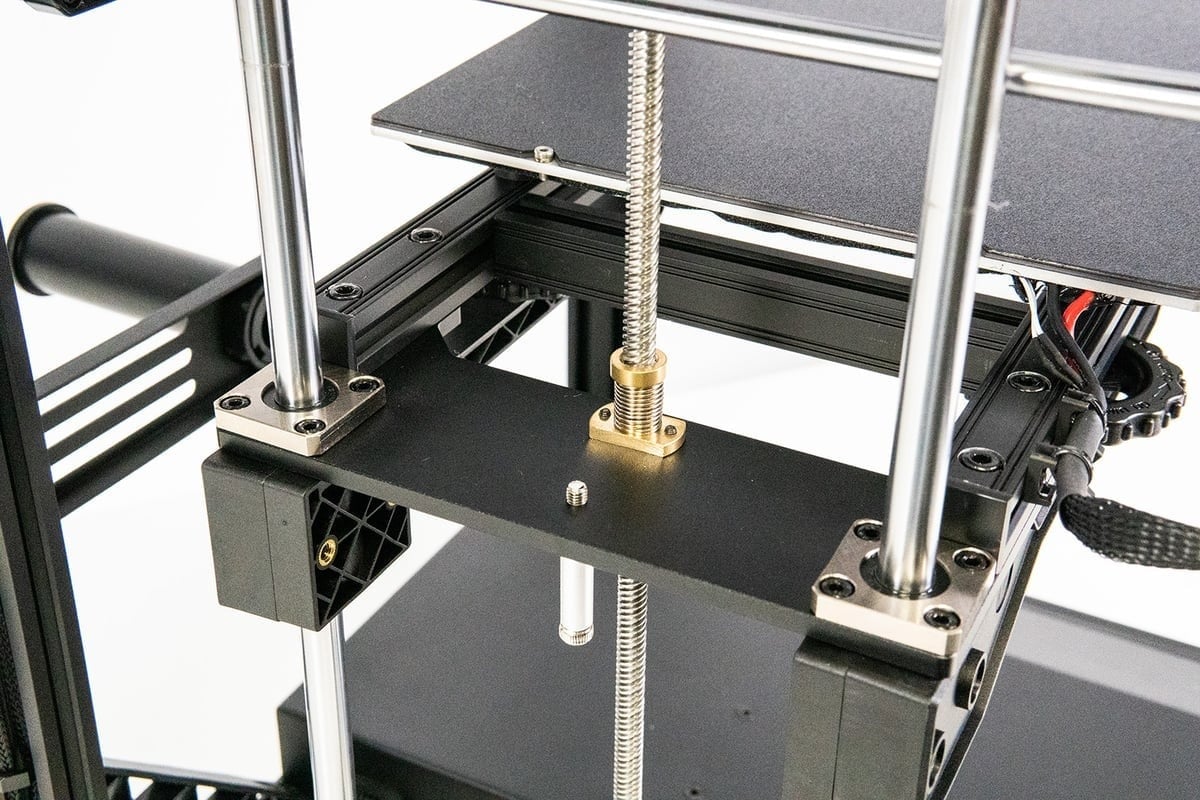 An XY-head printer: The X- and Y-axes move separately, and the build plate moves down