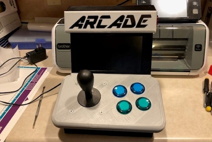 The Pi-Cade is made up of 15 3D printed parts