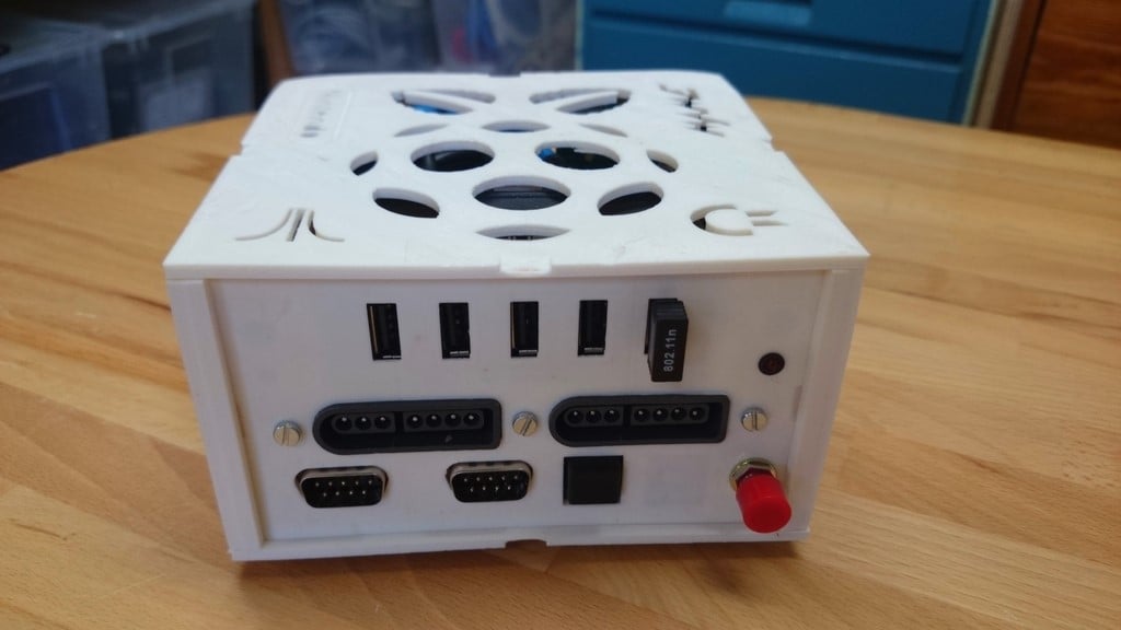This RetroPi Gaming Station works with two Raspberry Pi boards