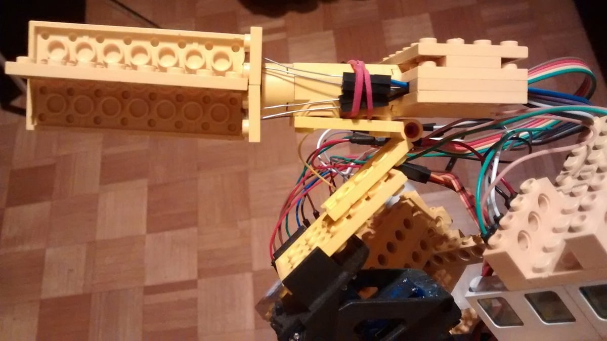 Chase the sun with Arduino and Lego