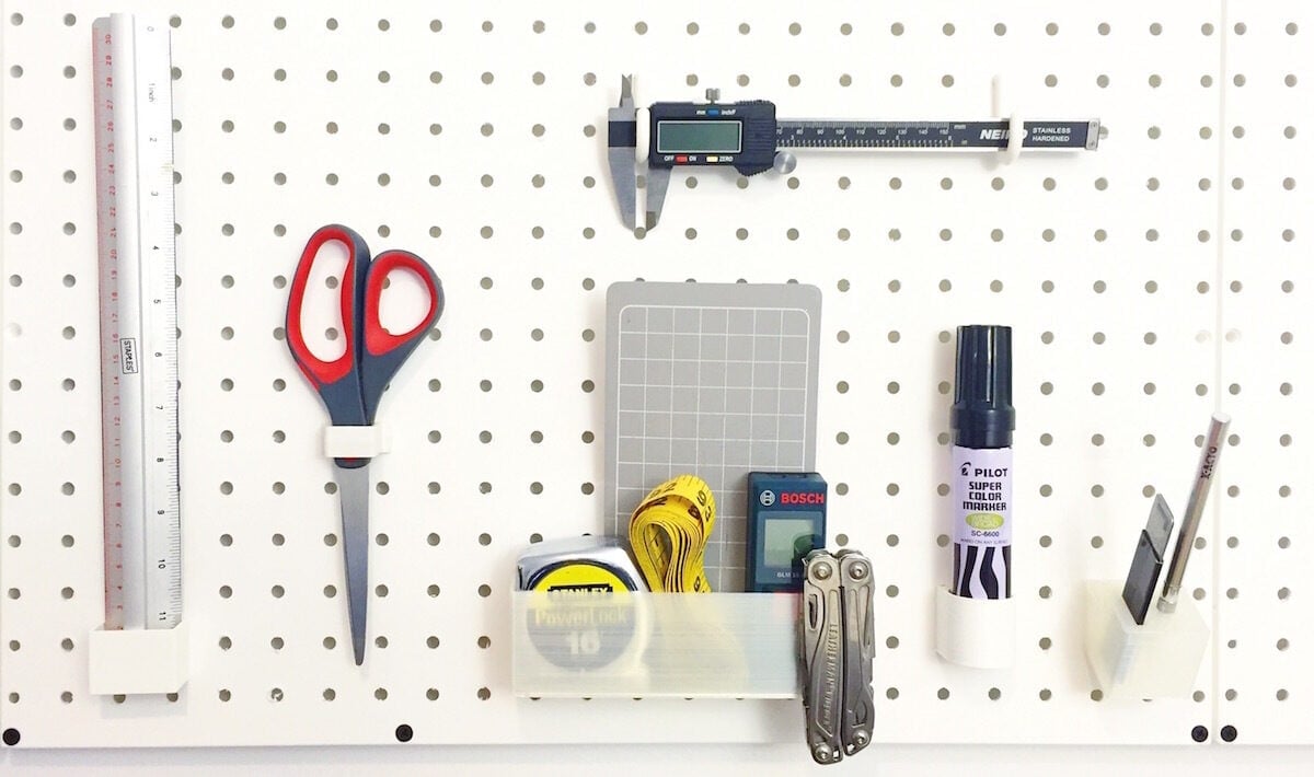 Designing and printing the perfect pegboard hook : r/ender3