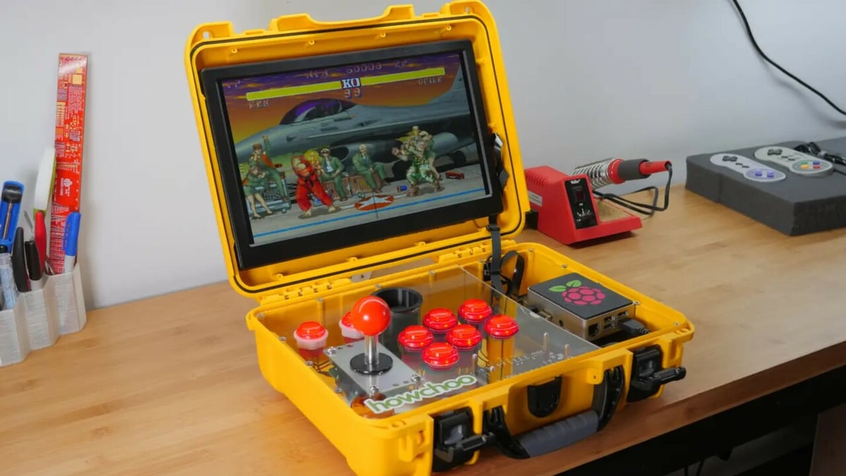 The AdventurePi is a DIY portable arcade that runs on a RetroPie