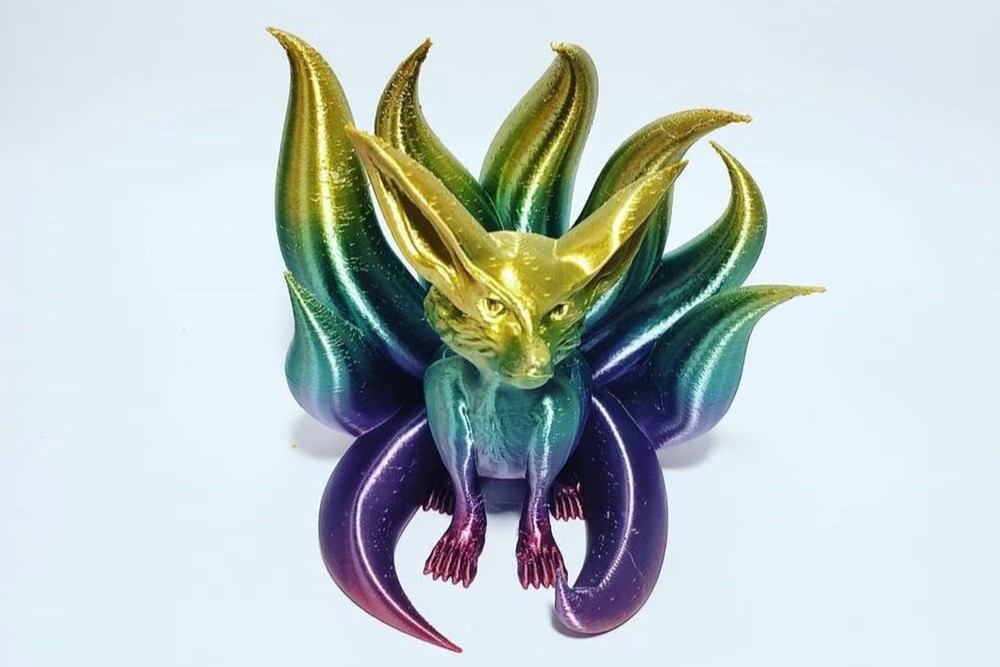 The mythical nine-tailed fox in Mika3D's rainbow silk filament