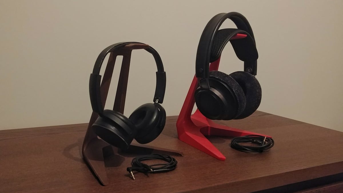 Image of: 37. Headphone Stand