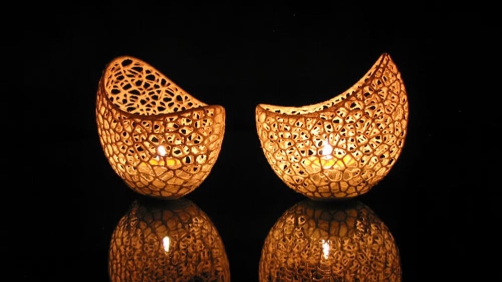 Tealight holders that can handle real flames or LEDs