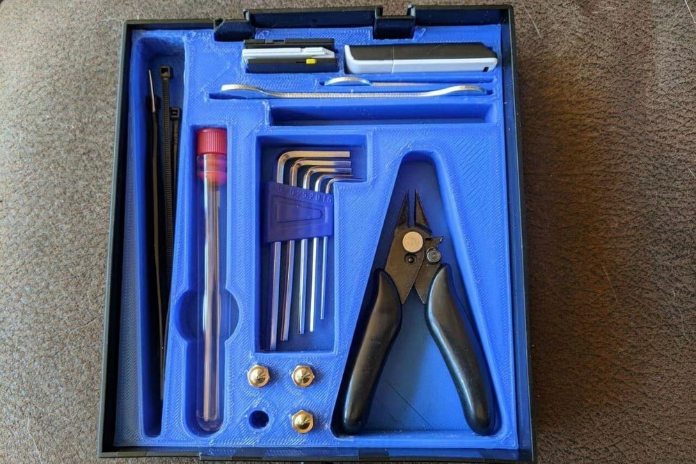 This tool drawer insert perfectly fits many of the provided tools