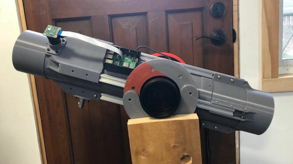 This telescope is automated, using a Raspberry Pi board that's running space tracking software