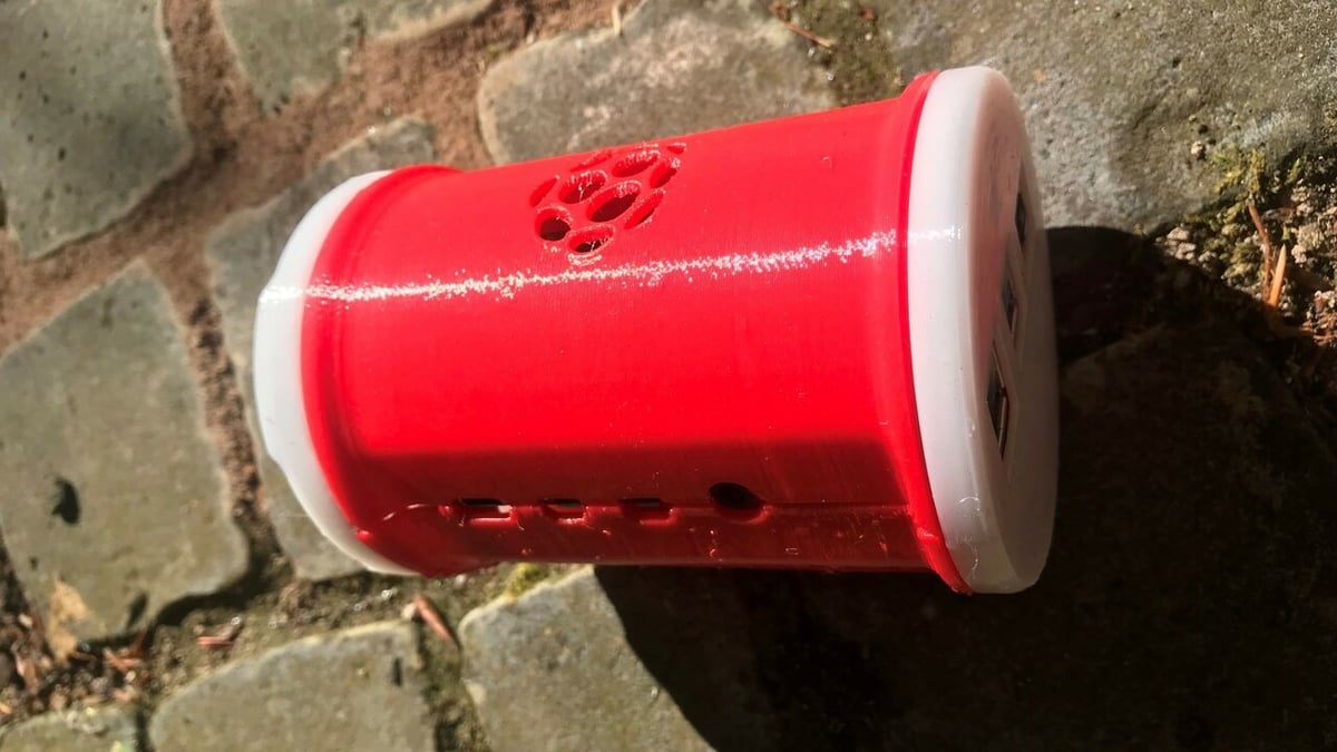A tin of Pi in raspberry red!