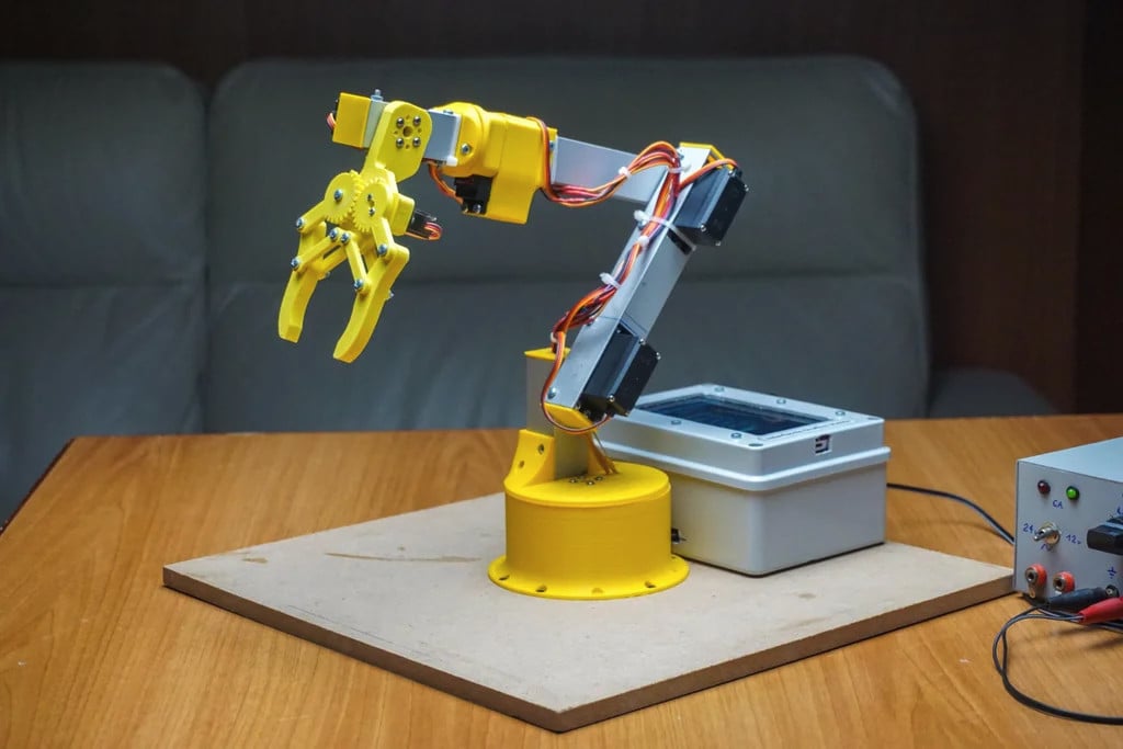 Foto de Projetos Arduino – top 50: Braço robótico impresso em 3D
