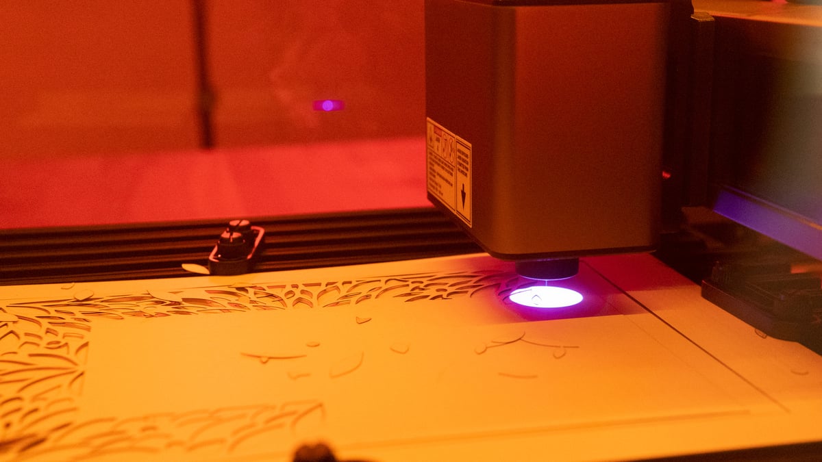 Snapmaker Artisan laser cutting