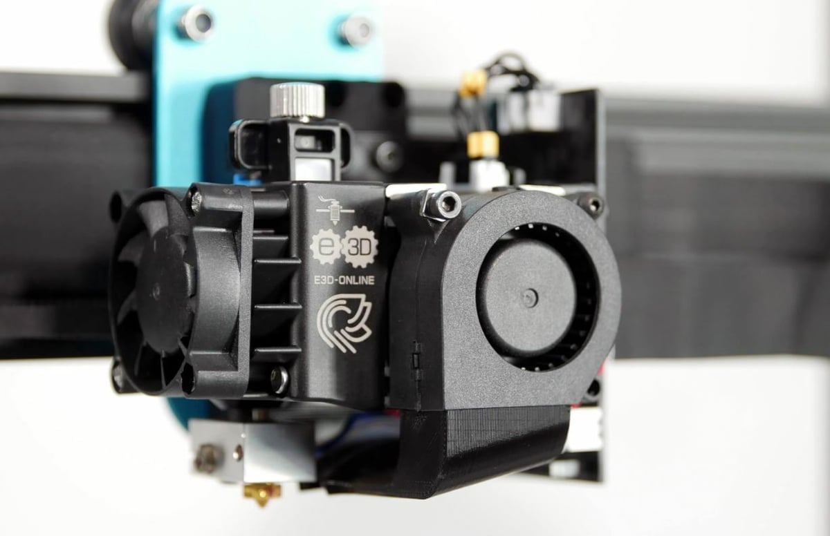 The E3D Hemera has a dual-drive extruder assembly and a powerful cooling fan