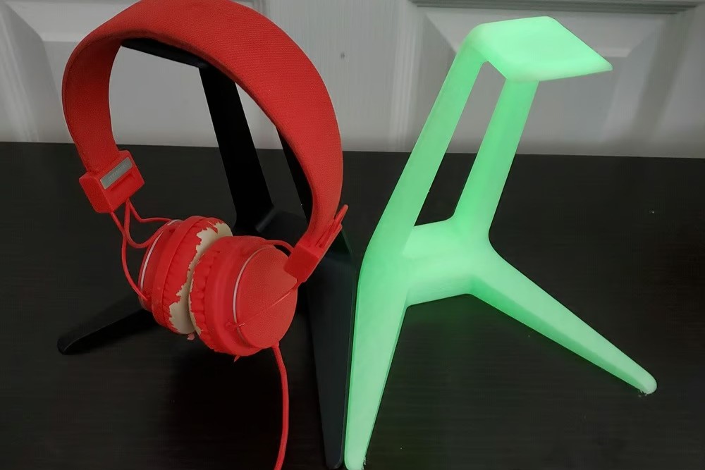 Image of: 18. Headphone Stand