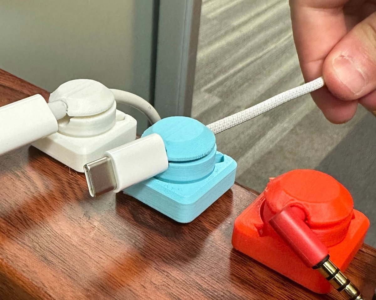 Ni un cable suelto: estos accesorios de Ikea te ayudarán a organizar tu  espacio de trabajo