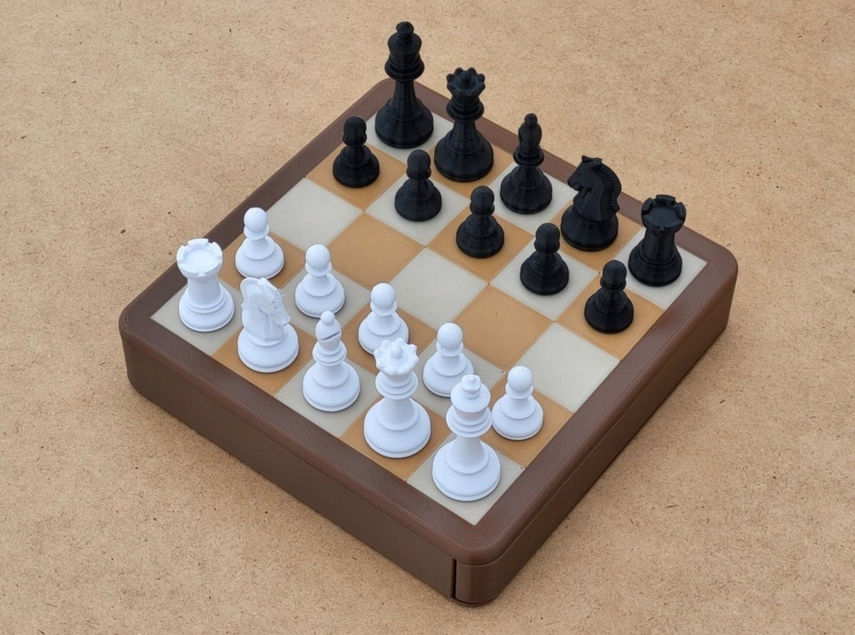 Photo de Idées d'impression 3D / Objets 3D à imprimer en 3D: Mini-plateau d’échecs