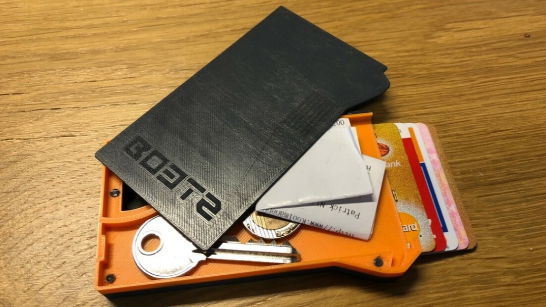 A highly functional wallet with high capacity