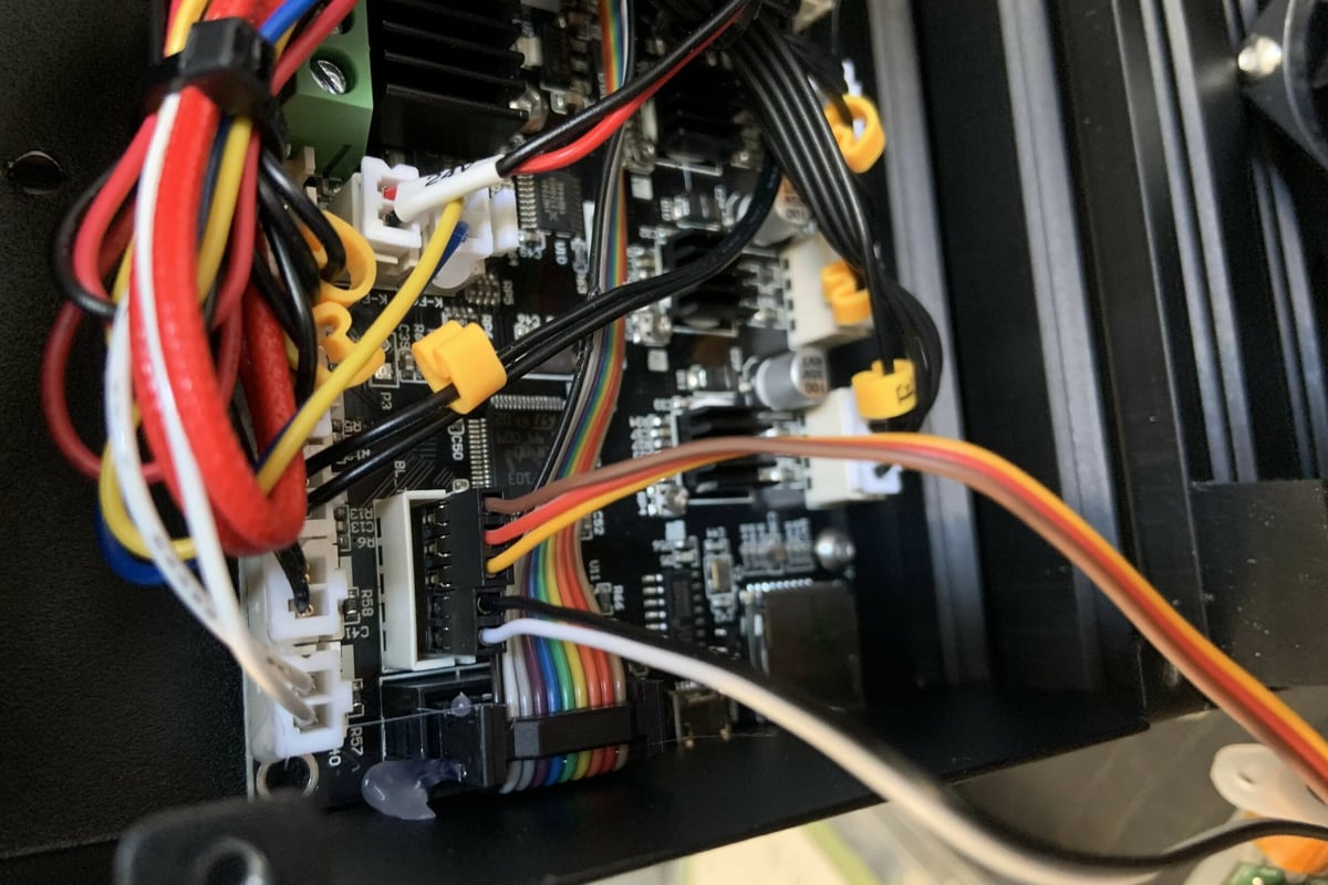 Connecting the BLTouch to the printer's mainboard
