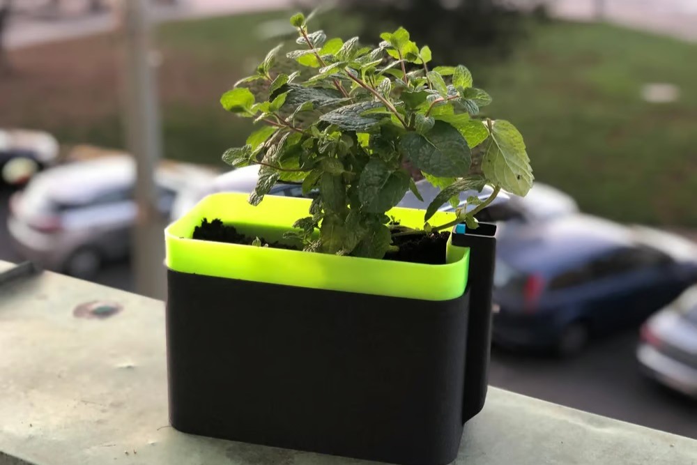 A watertight base is critical for this self-watering planter