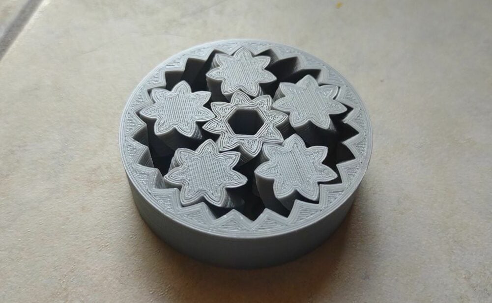 This planetary gear uses a hexagonal center