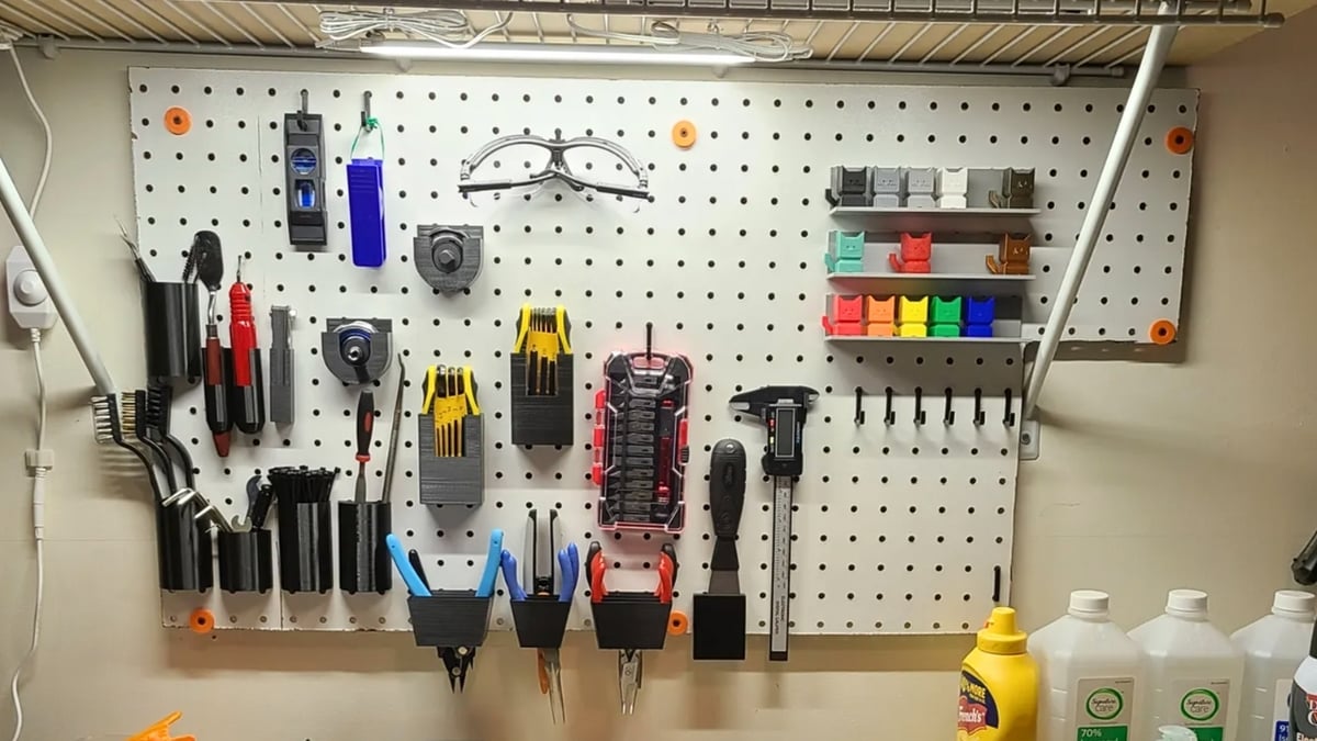 Customize your pegboard with Pegboard Stuff