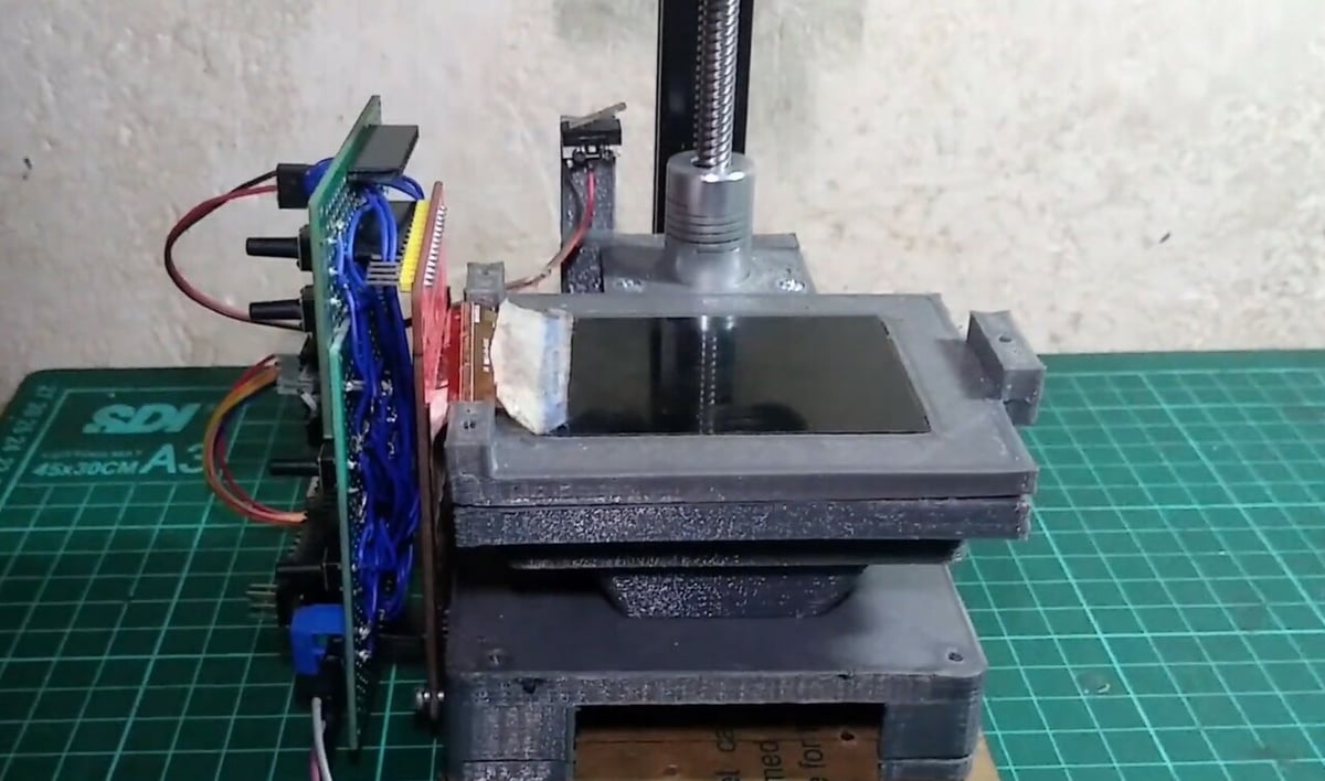 Hands-on 3D printer construction