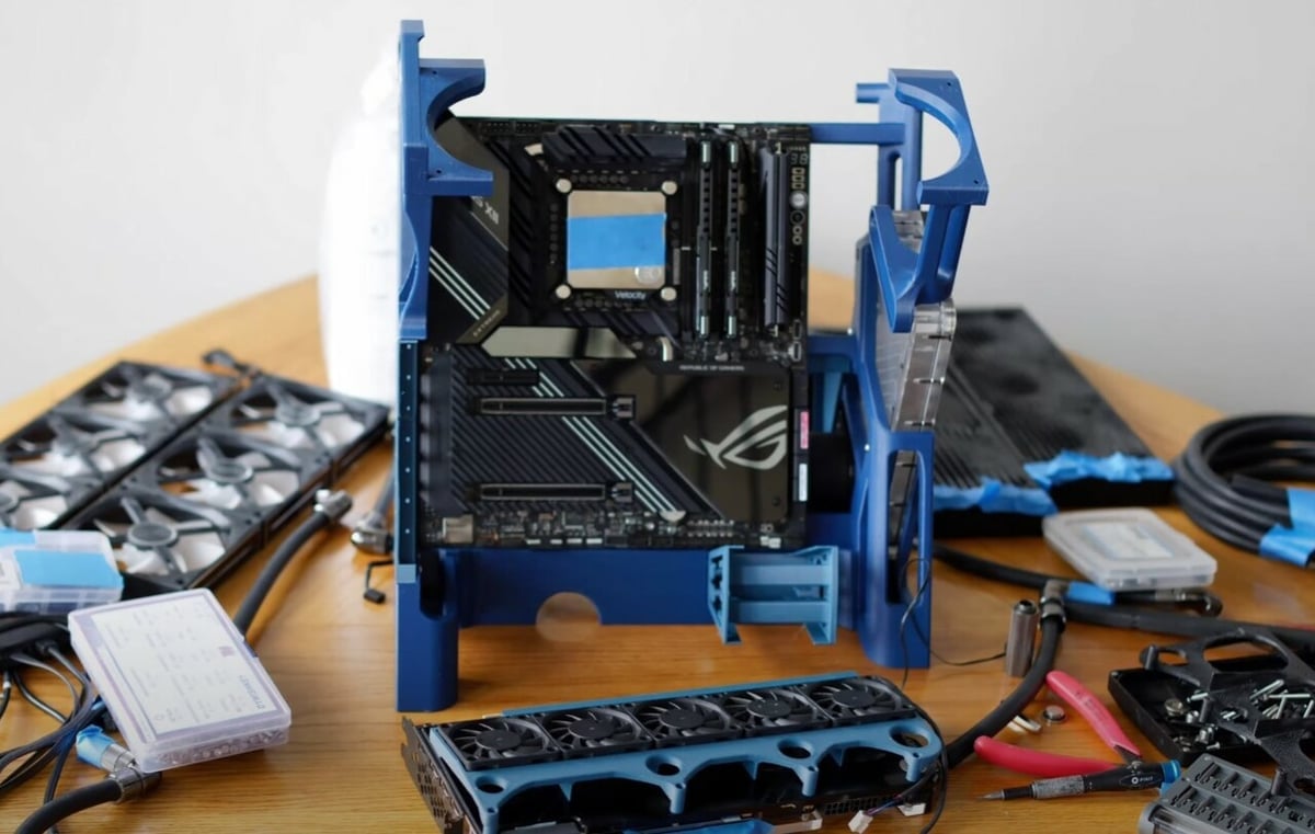 This Open PC frame uses minimal extra hardware components
